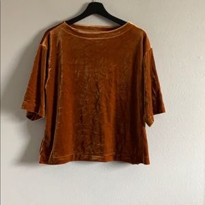UNIQLO Velour Crop Shirt